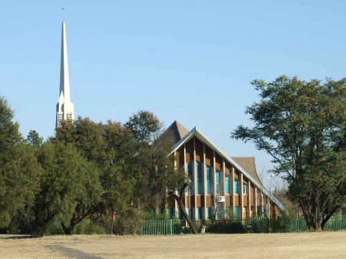 NW-POTCHEFSTROOM-Potchefstroom-Oos-Nederduitse-Gereformeerde-Kerk_02